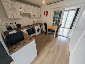 Photo 7- click for photo gallery